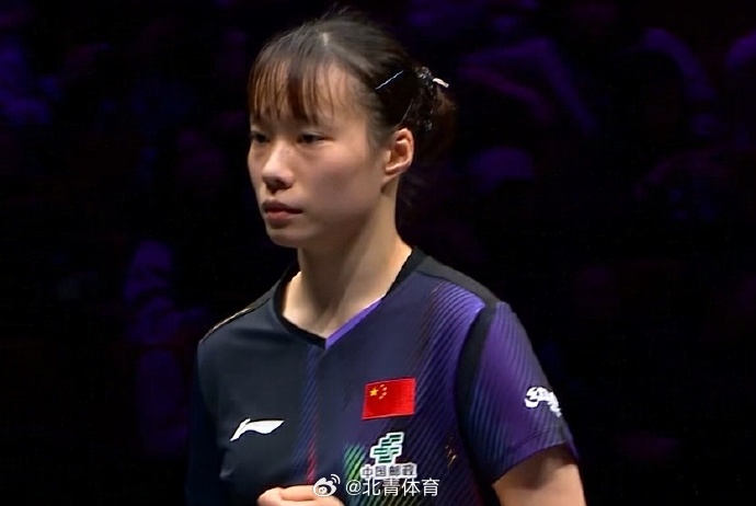WTT重庆冠军赛女单1/4决赛，石洵瑶2比4张本美和无缘四强，张本美和...
