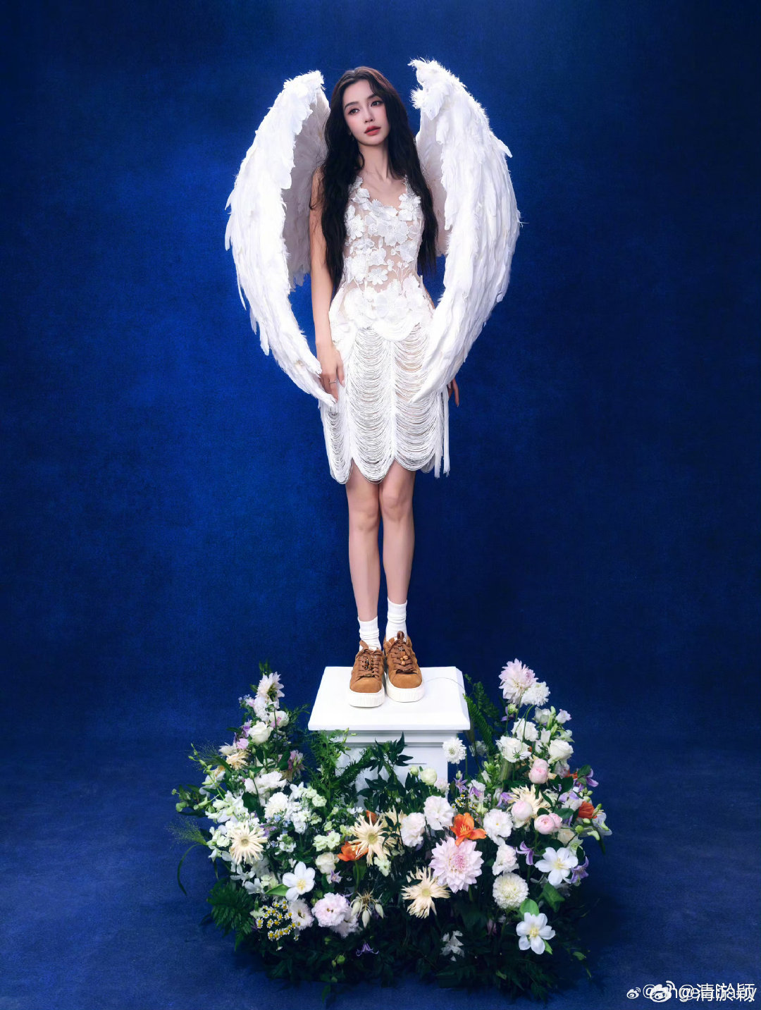 #angelababy[超话]# yy#angelababy早期# yy#杨颖相思令# 

把所有的浪漫都存起来，遇到你的时候通通都给你。

​