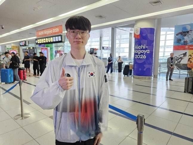 Faker接受采访谈及本次亚运会英雄联盟项目，他表示中国队没有参赛，本届赛事韩国队实力处在较高水平，但队伍不会轻敌，会认真备战避免意外。
 
作为上届亚运会金牌得主，Faker给队内后辈建议放下比赛负担，不必执着于奖牌，专注把训练准备的内容在赛场展现出来就好。他见证了电竞从表演项目成长为正式 ​