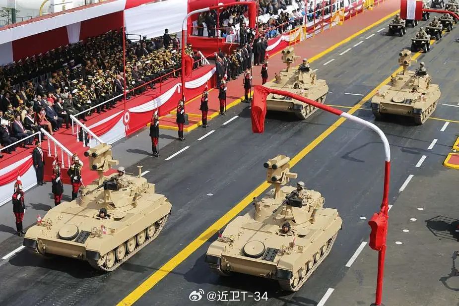 秘鲁的AMX-13 Alacrán（西班牙语“蝎子” ），配备了三联装“短号-E”反坦克导弹发射装置。#烽火问鼎计划# ​