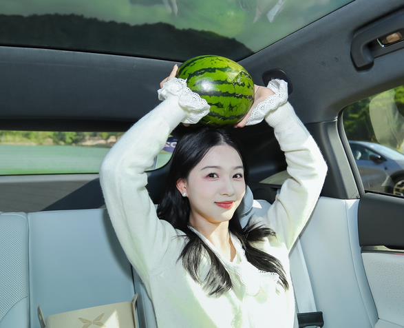 小米还是选择了价值观  和大熊永远也不再合作了。早些年大熊还是“金牌客...