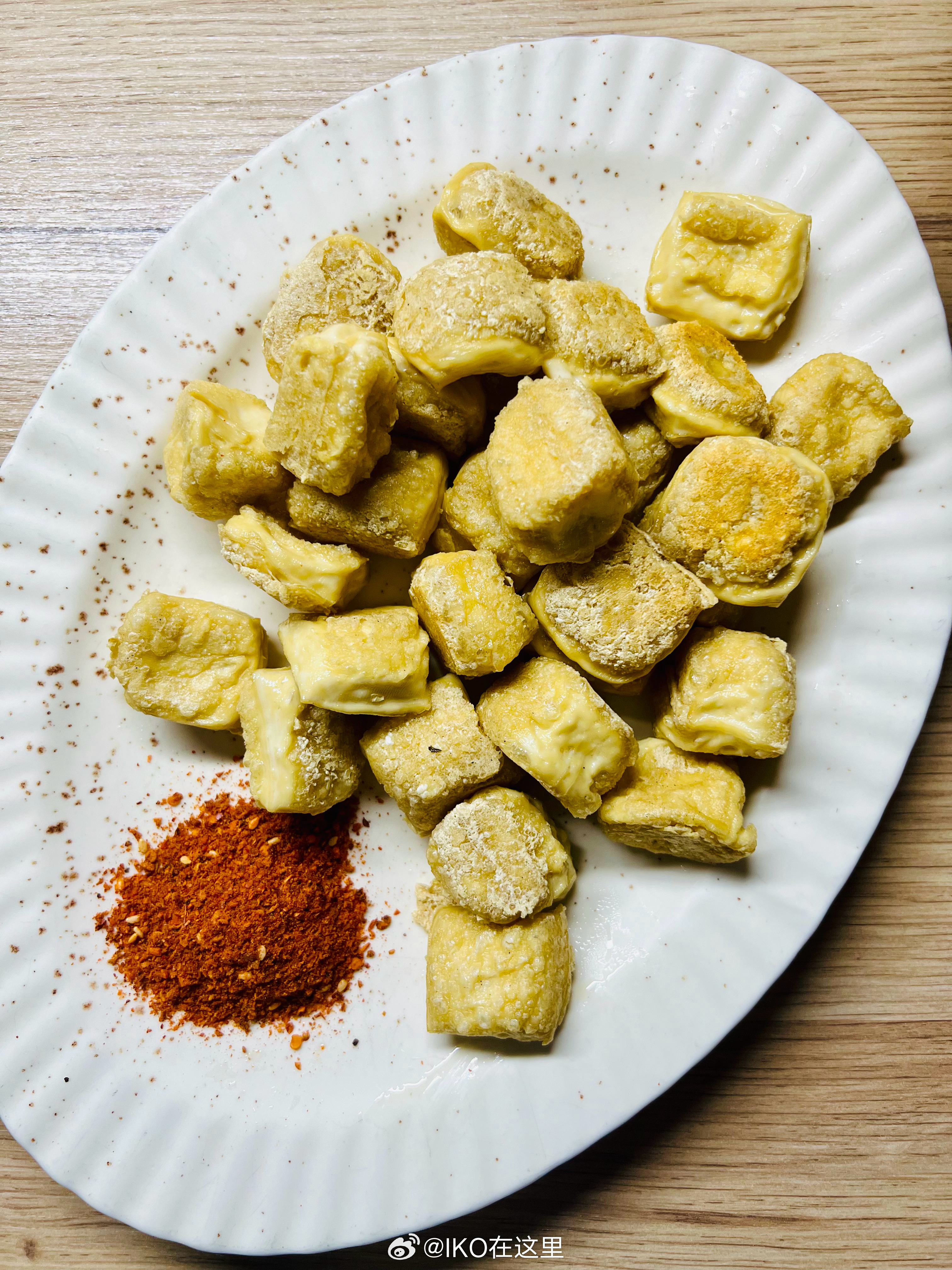🫚🫛🐿️一些云南应季山货。♦️软籽石榴/🥮月饼礼盒/石屏包浆豆腐/🍠有机红薯/🍄煲汤煮火锅都可以的菌汤包/香甜可口又健康的芭蕉干🍌/还有古树红茶、有机小黄姜、有机红糖、古树薄核桃等❣️持续更新自家吃的喝的用的，需要可+V👇