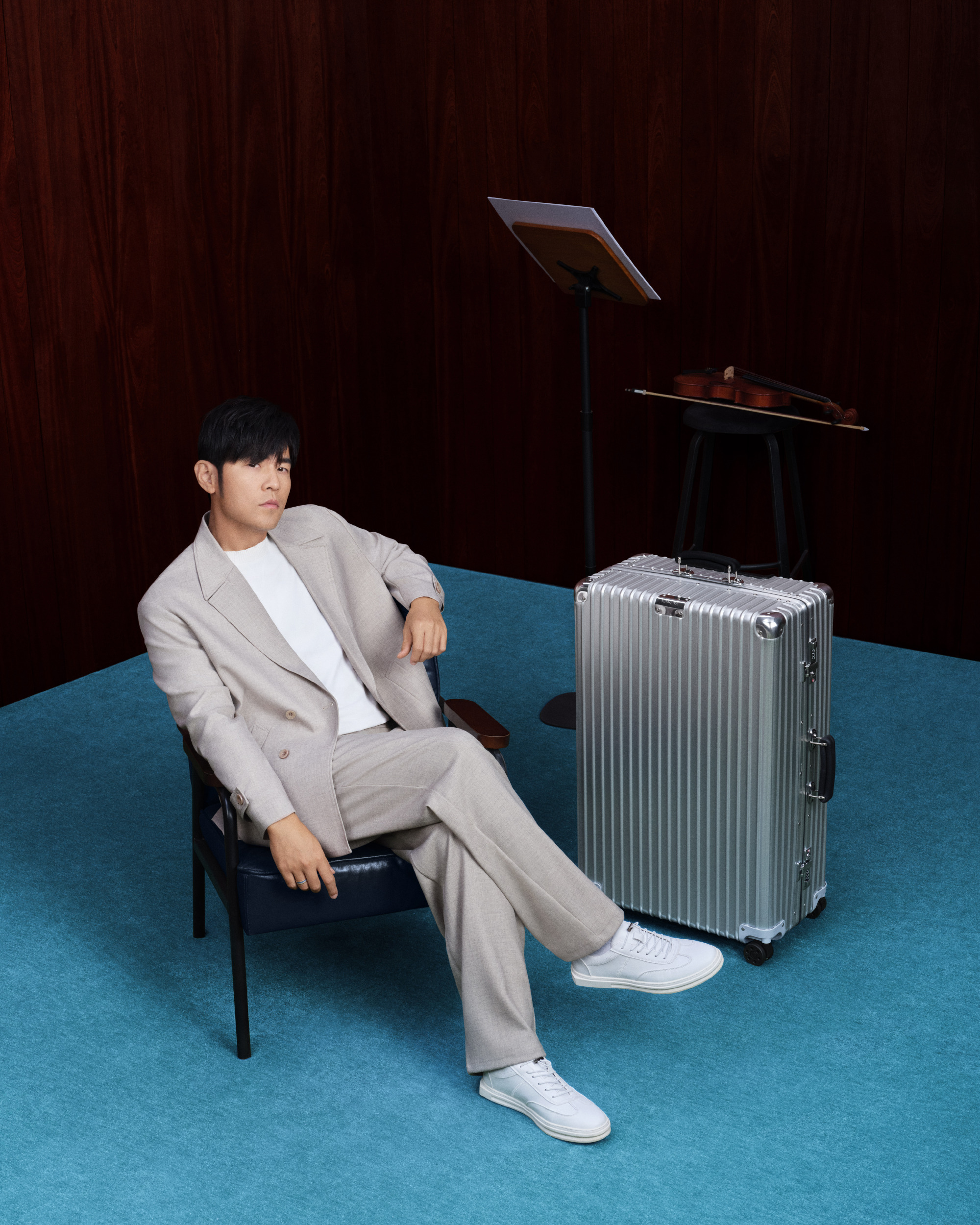 RIMOWA宣布推出最新广告形象大片，携手华语流行音乐家、全球品牌代言...