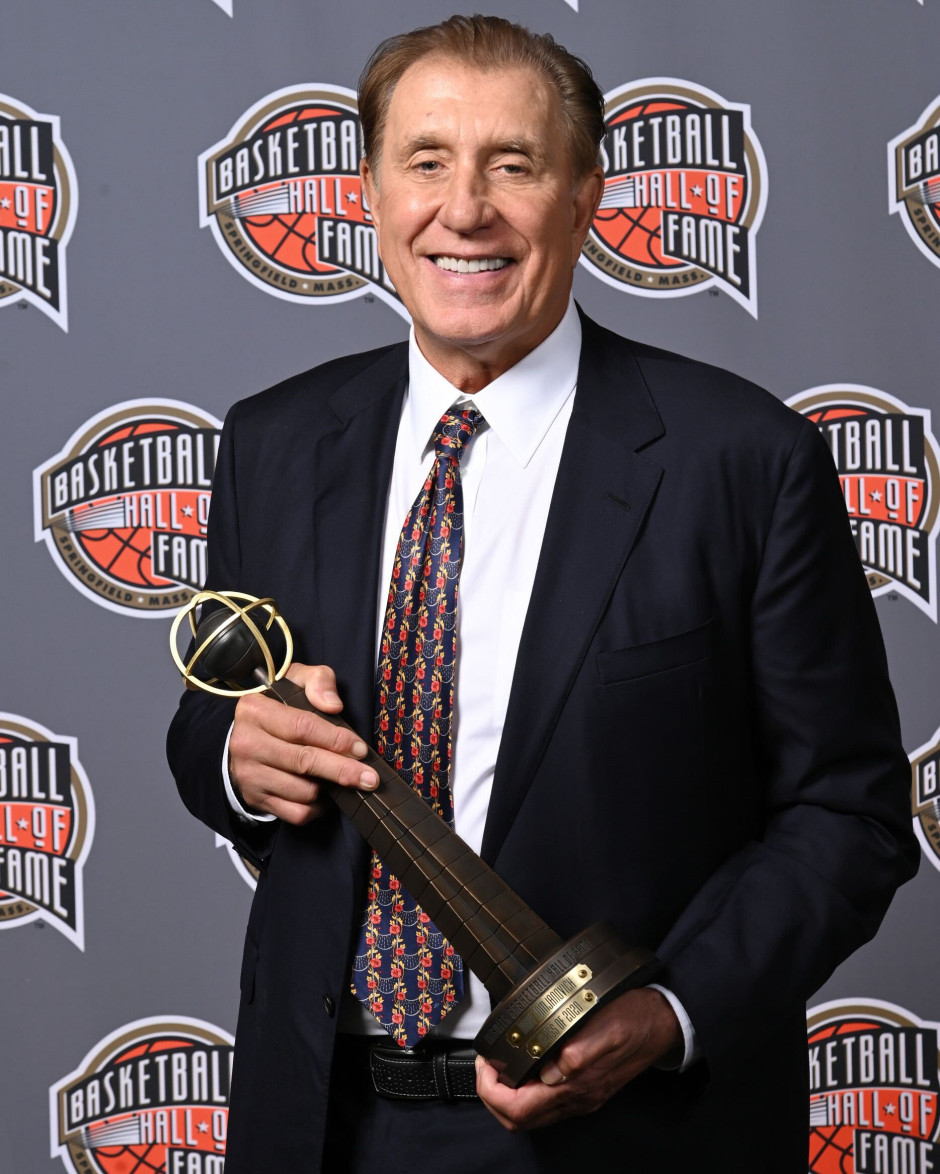 火箭队历届主教练、你认为谁的职教能力最强呢？ 注：（排名不分先后） 1...