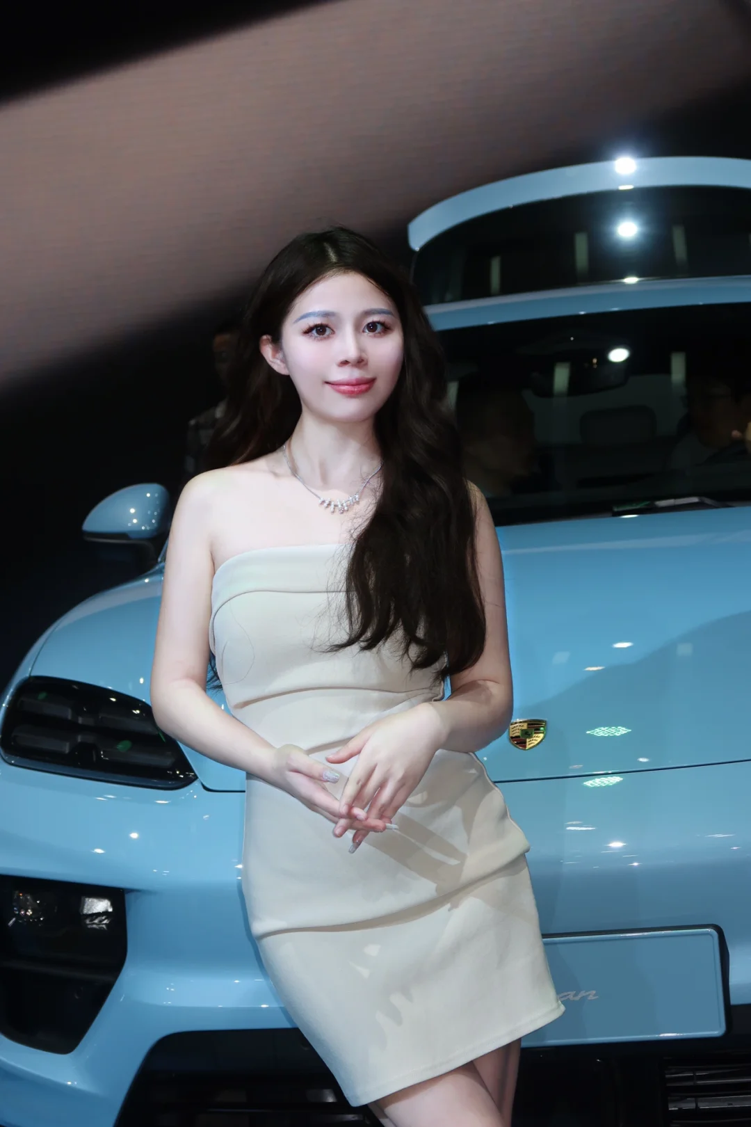 听说开保时捷的女孩子都很酷～