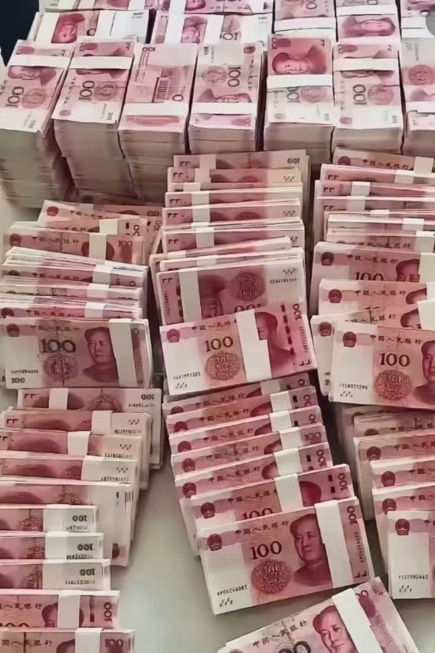 八月变成这个缠上我好吗 ​​​