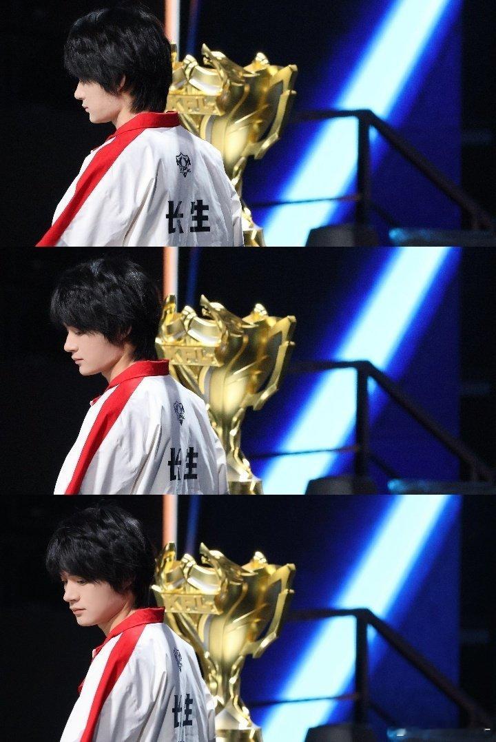 只知道世一中大人#长生#的荣誉很美妙[憧憬]
谈wcn的#钟意# 是哪个彩笔啊不认识[思考] ​