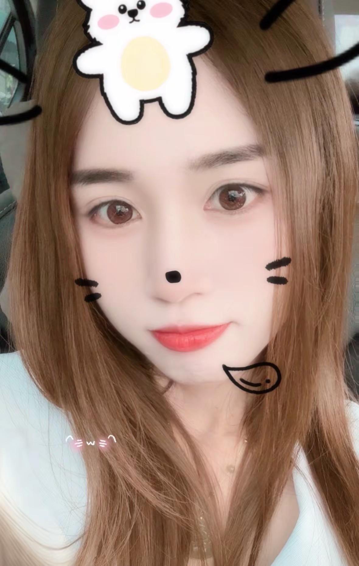 混过社会卖过萌 吃喝玩乐开迈腾