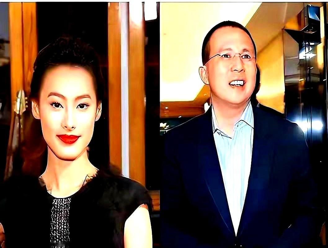36岁的梁洛施被爆出新恋情，全网突然反应过来：原来她才是真正的顶级赢家。

十五年前连生三子没换来豪门阔太的身份，多少人等着看她笑话。结果人家不吵不闹不互撕，干脆利落拿钱走人。

李泽楷按时打钱包揽三个儿子的开销，梁洛施每天除了健身就是带娃。不用给豪门公婆端茶倒水，不用跟外面的莺莺燕燕争风吃醋，硬生