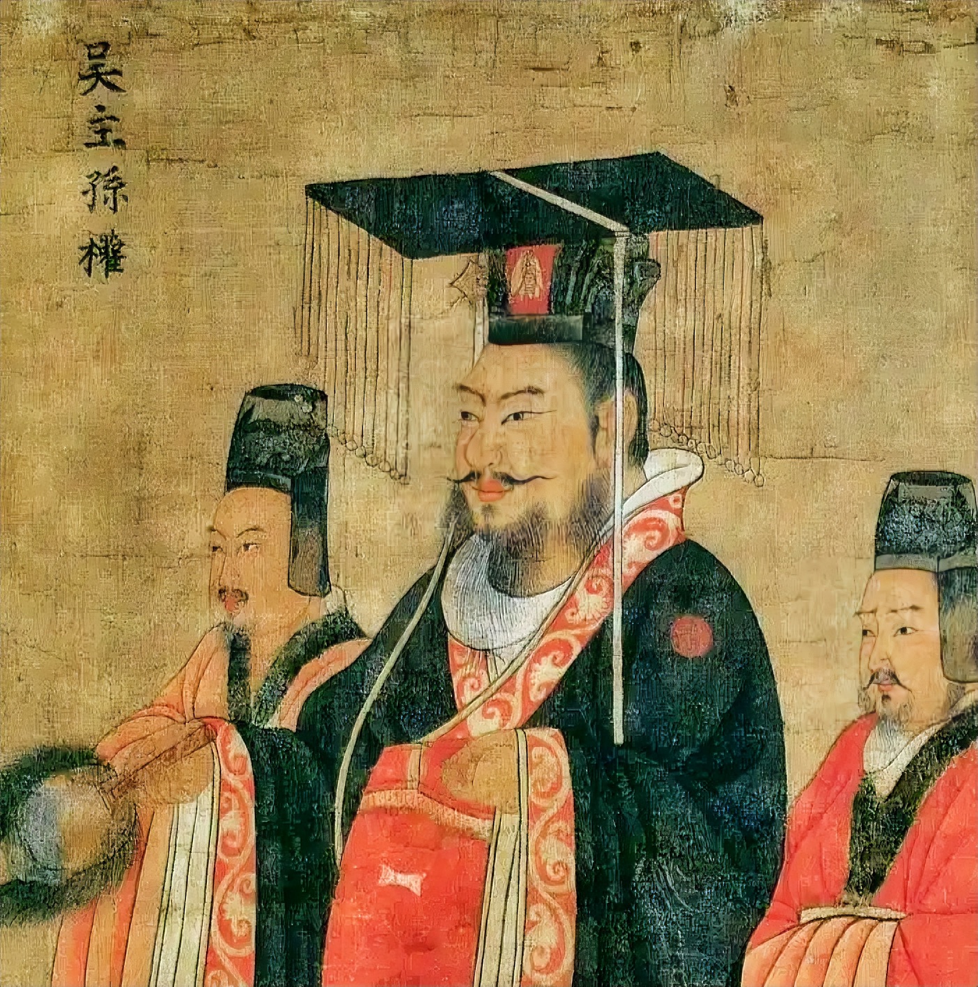 三国里最被低估的人，可能是孙权。
 
《三国演义》里，他好像只会哭、问计、“怎么办”。但正史里的孙权，完全是另一个样子。
 
19岁接班。 孙策遇刺身亡，孙权接手江东。一个19岁的年轻人，面对内忧外患，硬是稳住了局面。
 
统治江东52年。 曹操、刘备、诸葛亮都死了，他还活着。三国君主里，他在位时间