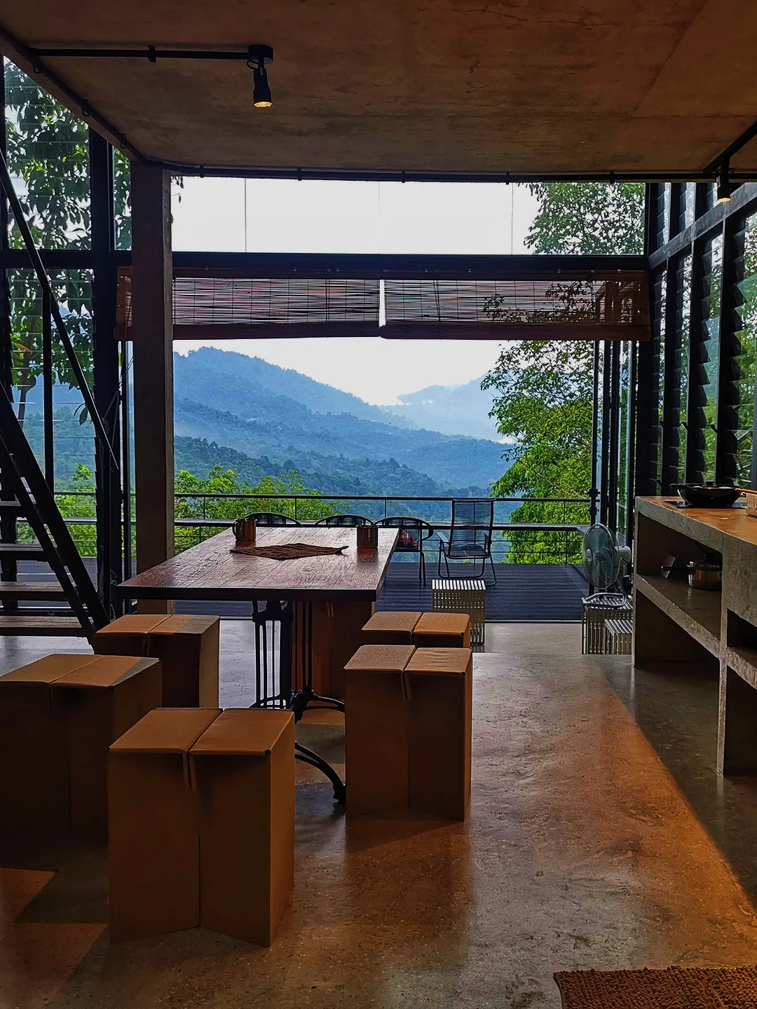 开车1小时逃离KL，住进山谷森林⛰️里的Airbnb