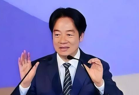 马英九斗不过赖清德，朱立伦斗不过赖清德，侯友谊斗不过赖清德，郭台铭斗不过赖清德，韩国瑜斗不过赖清德，蒋万安斗不过赖清德，洪秀柱斗不过赖清德，卢秀燕斗不过赖清德，郑丽文斗得过赖清德。
 
马英九曾经担任台湾地区领导人，他的两岸主张坚持九二共识，推动两岸交流往来。
 
但他卸任之后，没有持续掌握党内实权