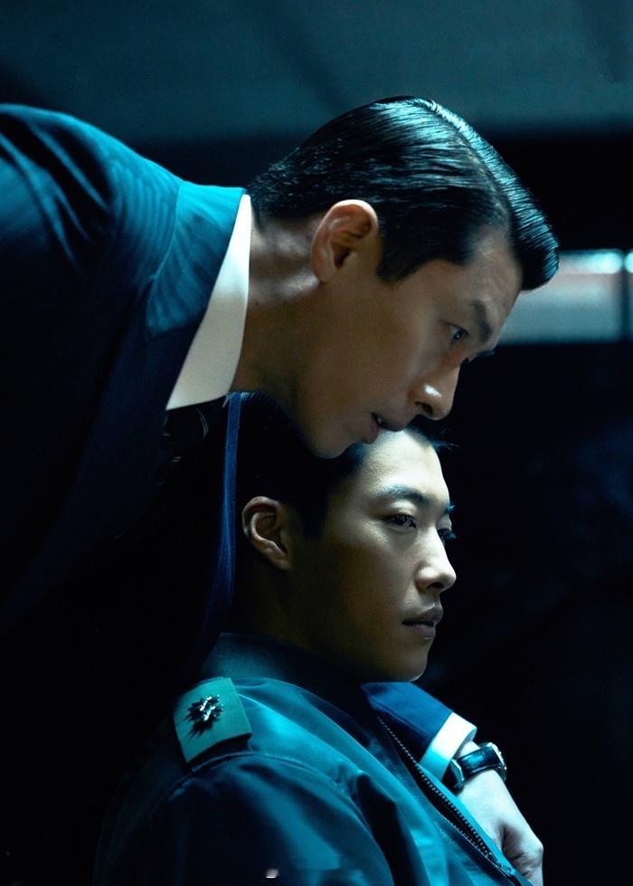 【Disney+《#韩国制造#》将于9日首播】《韩国制造2》讲述了九年后，白基泰为了追求更大的梦想而踏上充满危险的旅程。玄彬表示:“白基贤的选择本身并没有错，问题在于从白基泰的角度来看，他的做法是错误的。他希望白基贤能遵从哥哥的意愿，但白基贤是一个按照自己想法和意志生活的人，所以冲突可能就源 ​