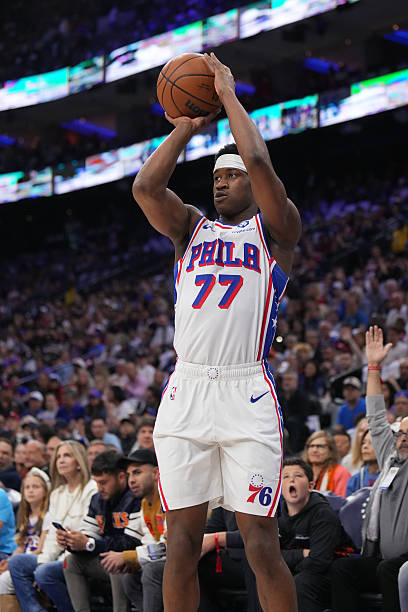 一个休赛期能提升一项技能就很好了[思考]
2025‑26 赛季 NBA 季后赛最差空位三分命中率（条件：至少出手 20 记三分，防守球员距离 6 英尺及以上）：
1:VJ・埃奇库姆 — 23.7%
2:特伦斯・香农二世 — 23.8%
3:萨姆・梅里尔 — 25.0%
4:贾马尔・穆雷 — 25.0%
5:阿贾伊・米切尔 — 26.7%
6:杰登・麦克丹 ​