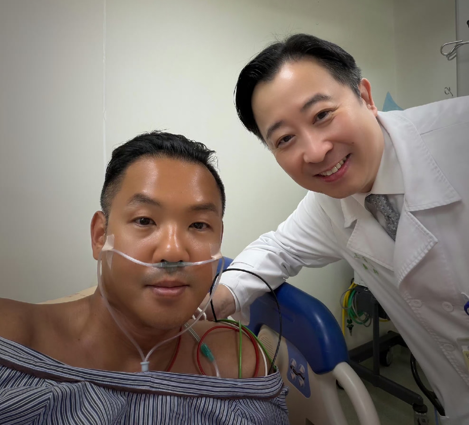 陈建州转入普通病房后，发文，“很多人问我，你不是很健康吗？是，我不抽烟、不喝酒、也不应酬。生活习惯看起来很好。”

“但我确实有一个改不掉的坏习惯。就是不睡觉，每天都晚睡早起，很长一段时间都这样。”

经过这次事情以后，他建议大家早睡早起，把体检提上日程，不要侥幸。

其实他这段话，说的不只是自己，