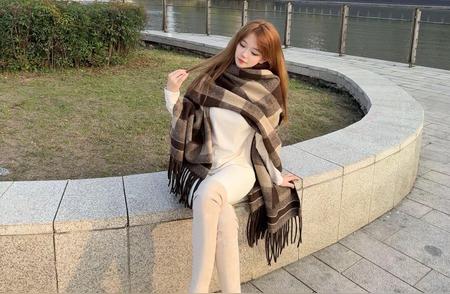 走出来才发现外面根本没下雨