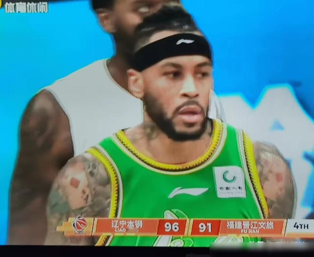 杨鸣被山东队气到摔门离场这事，你以为翻篇了？季后赛第一轮，好戏才开锣。...