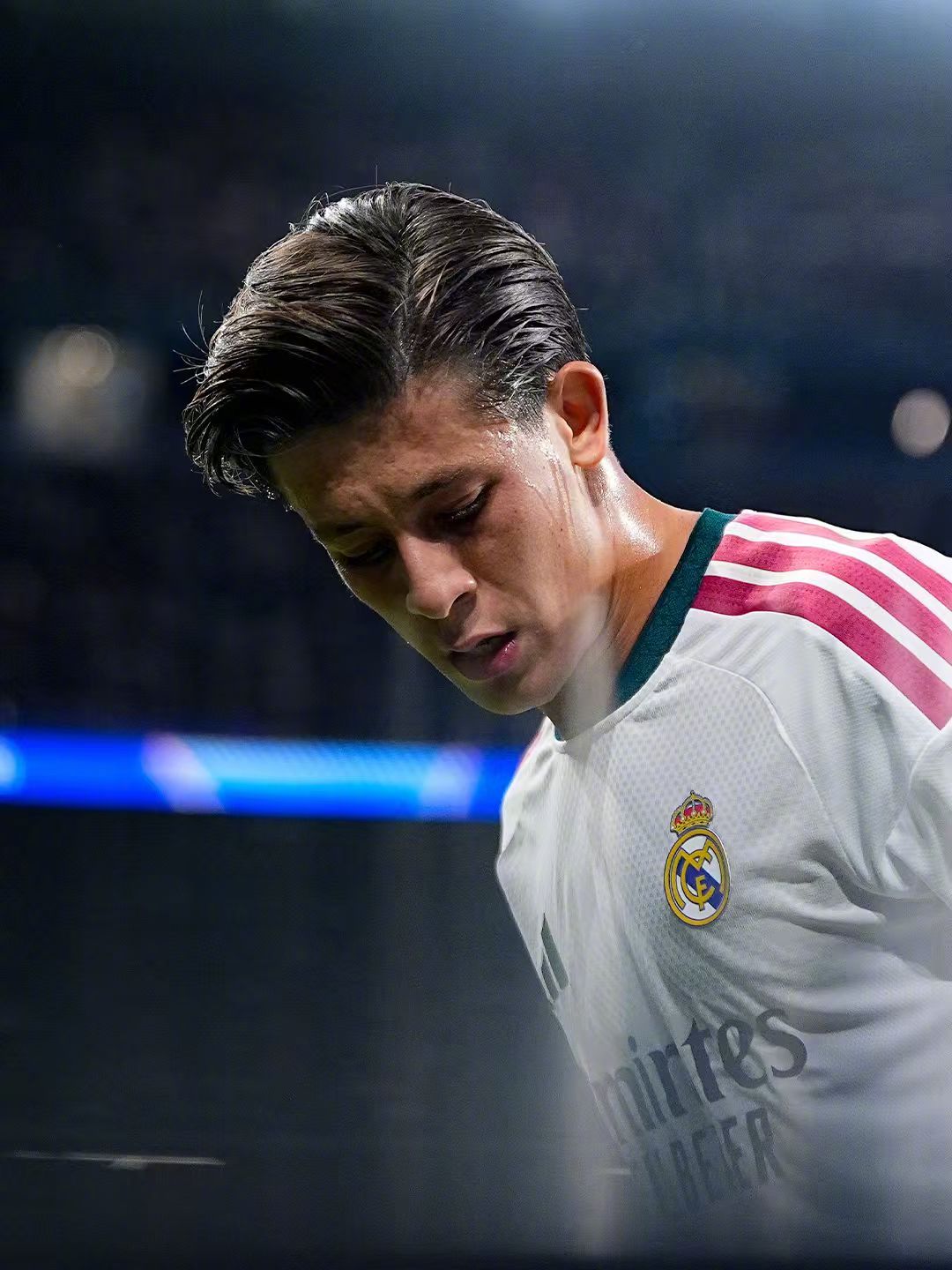 灵感藏在脑海里💡

机会留在队友脚下

#皇马[超话]# #halamadrid# #皇马4比1莱比锡# ​