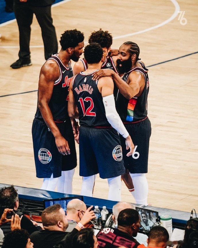 2022nba常规赛在线直播：今日尼克斯vs76人正在免费视频直播观赛...