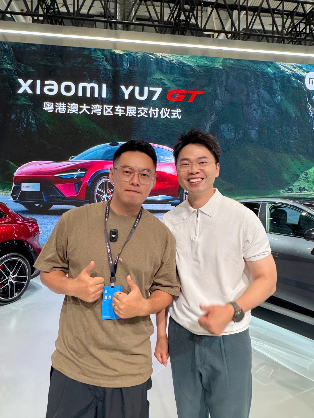 爽总拍上了 小米YU7GT 深圳车展交付仪式