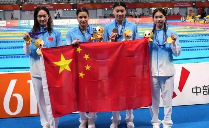 笑死了，连美国人都看不下去了！日本掏钱举办的亚运会最后却成全了中国。

9月28日美联社记者韦德在名古屋发了一条感慨，被国内网友转得到处都是。他说这届爱知·名古屋亚运会看来看去，简直像是中国队的全运会。奖牌榜上中国一骑绝尘，好多项目的领奖台上五星红旗一次又一次升起来，连他这个跑了几十年体育口的老记者