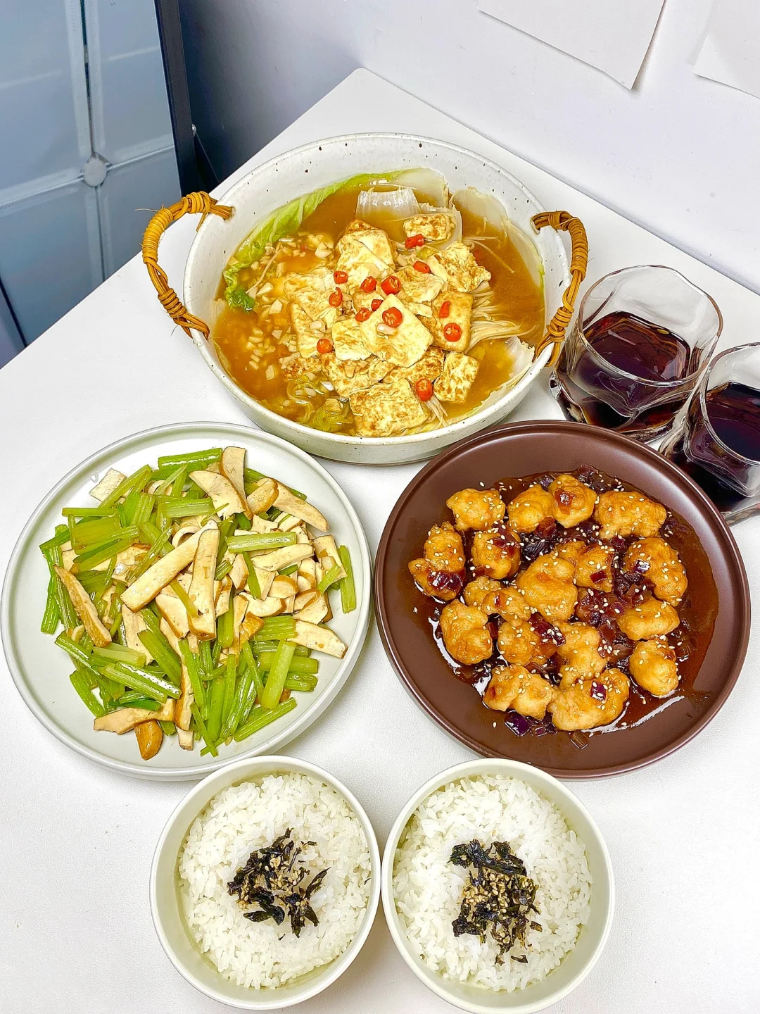 二人食｜天冷了，来一锅热乎乎的白菜豆腐煲🍲