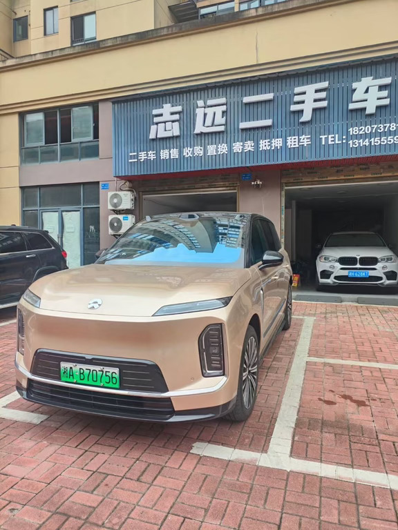 二手车老板选全新蔚来ES9