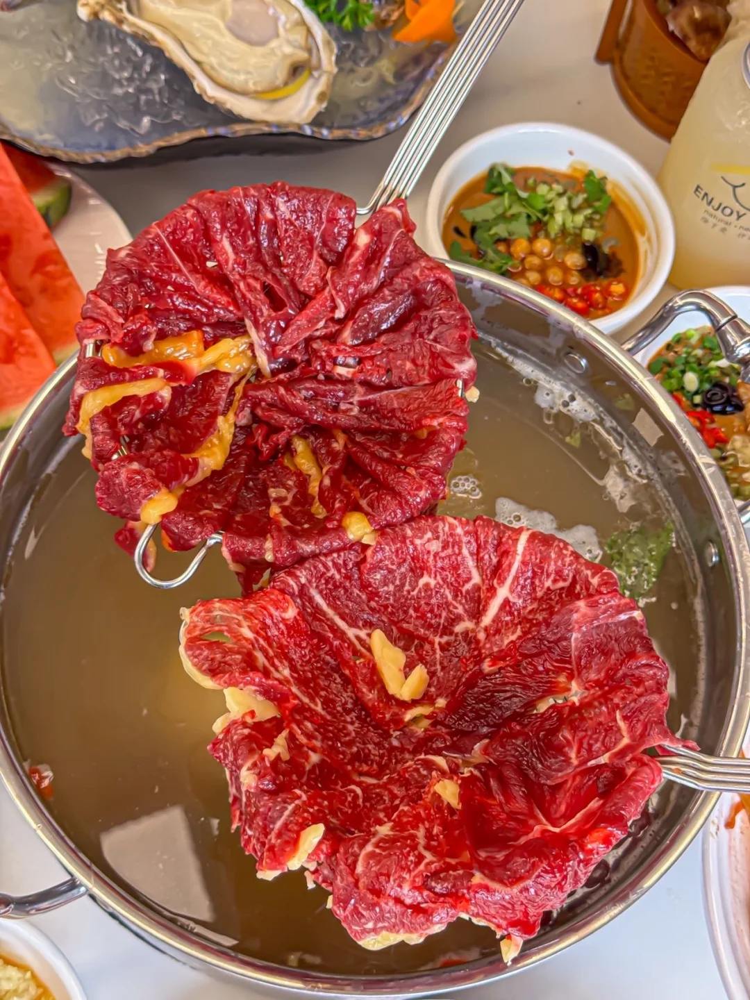 花桥吃鲜牛肉火锅｜和闺蜜的周末干饭局🥘
	
周末在花桥逛完街，拉上闺蜜随便找家