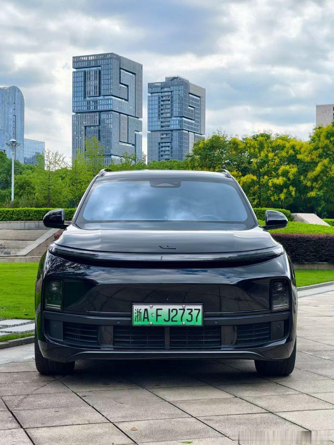 理想L8Air 一手车
上牌2023年9月 实表5万公里
仅需17.98万 #理想汽车[超话]# ​