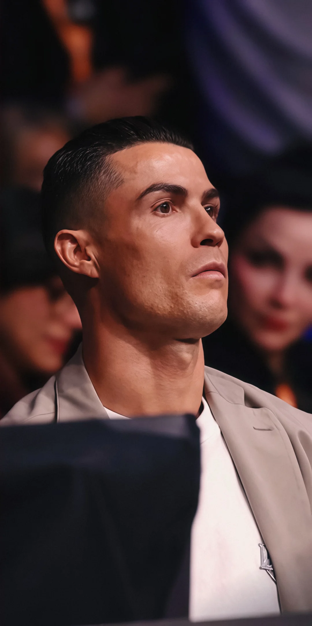 C罗将开设私人高端俱乐部