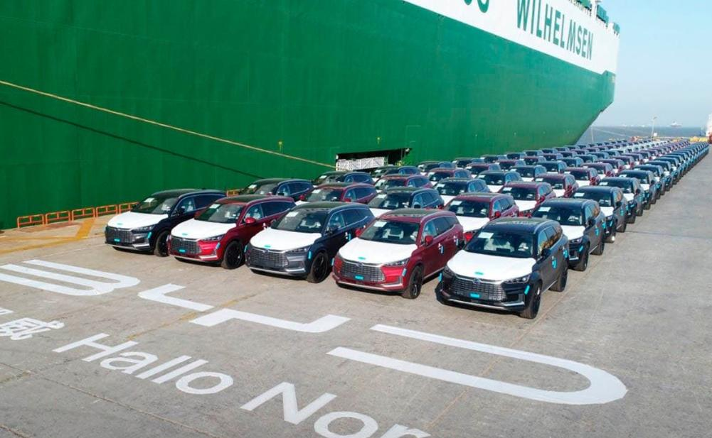 同比暴涨 313.4%！比亚迪11月出口 12.8 万台，创单月新纪录...