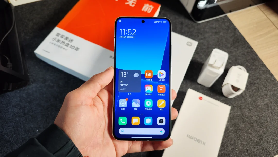 小米13排名在华为Mate50之上，但总销量成谜