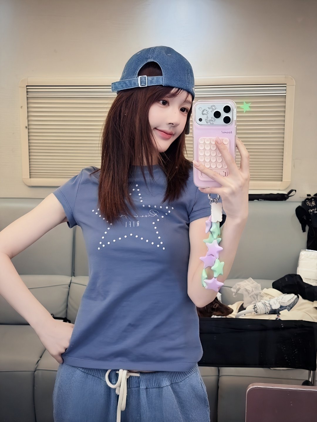 #赵露思[超话]##赵露思#zls#Rosy赵露思#zls#一露有你情思不变#zls#赵露思十年公益路#zls#赵露思灾害驰援实录#zls#可露丽与赵露思

赵露思粉丝一直拥有她对粉丝毫无保留的爱 ​