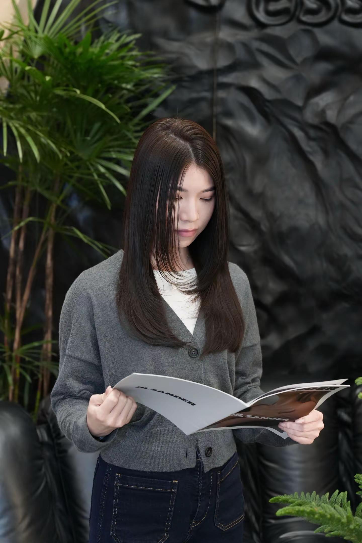 建议女生都去试一下高层次！很慵懒松弛，自从剪了这个发型后，你们都说我变...