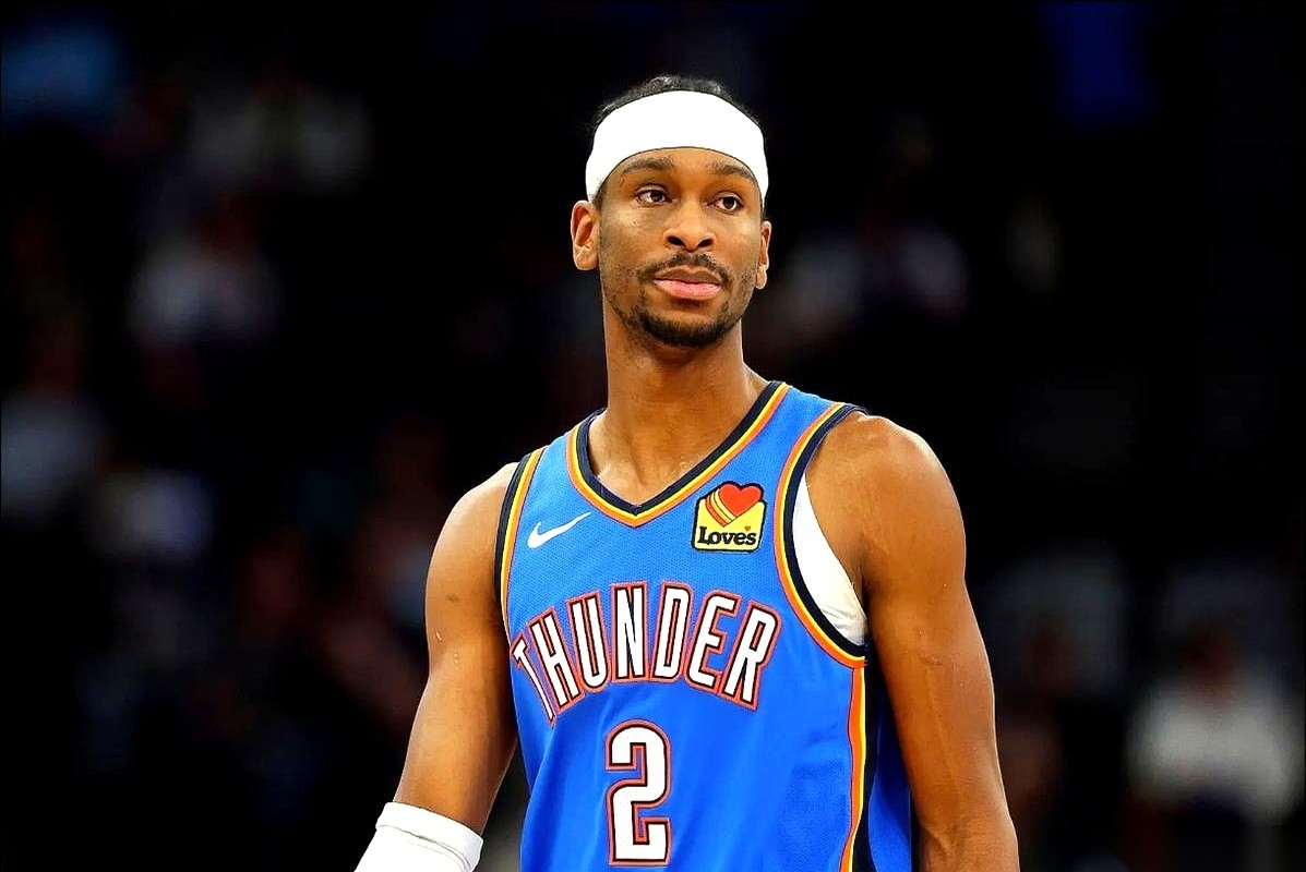 雷霆的亚历山大，18次出手，换来42分。 哨子几乎就没停过。他每一次突...