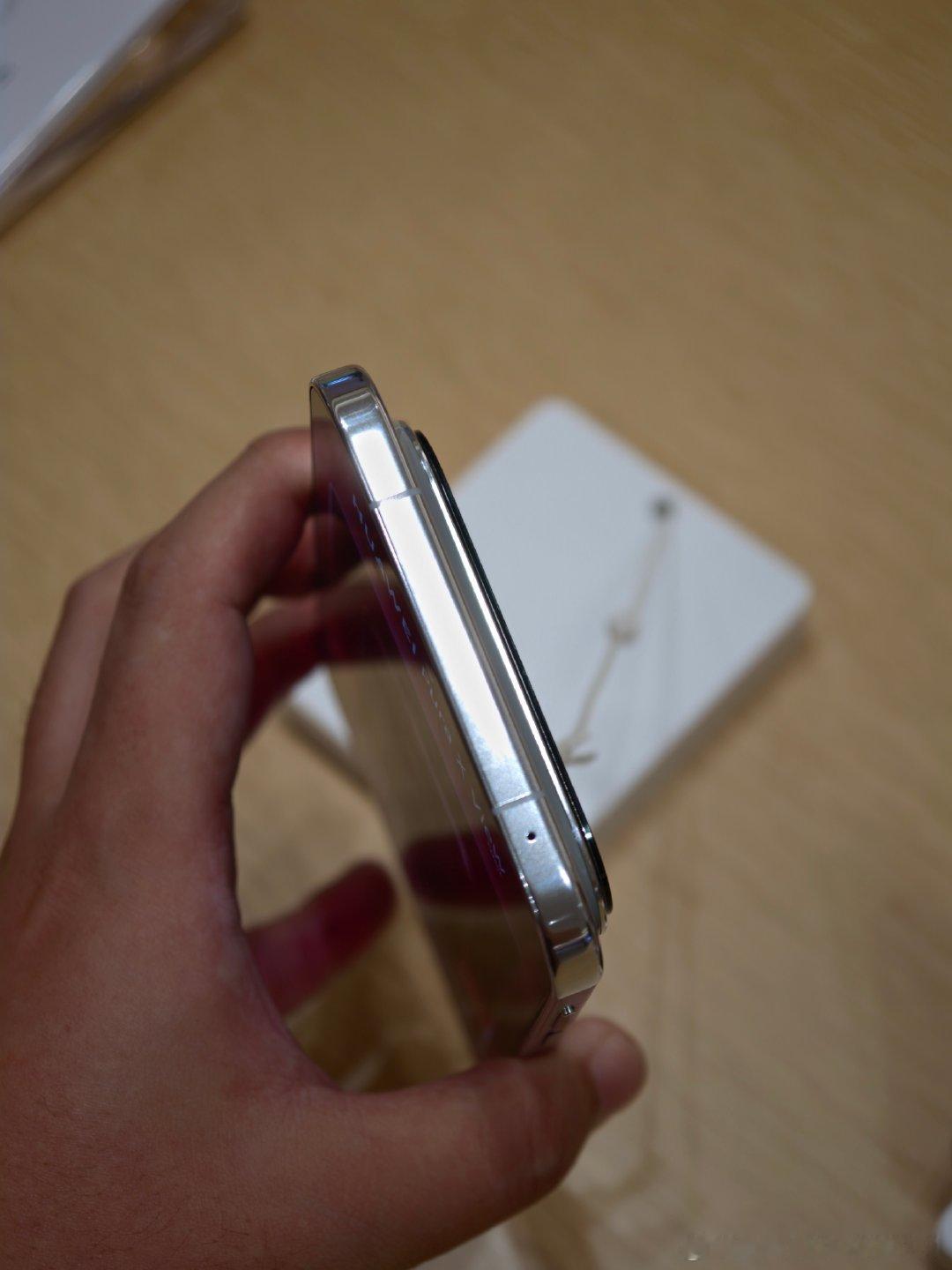 #生活手记#大热的华为PuraXView，摸了，挺好，就是指纹有点多#OPPO[超话]##oppofindx9ultra##手机摄影##华为puraxview#  ​