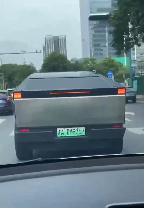 啥，特斯拉 Cybertruck能上牌了？！
