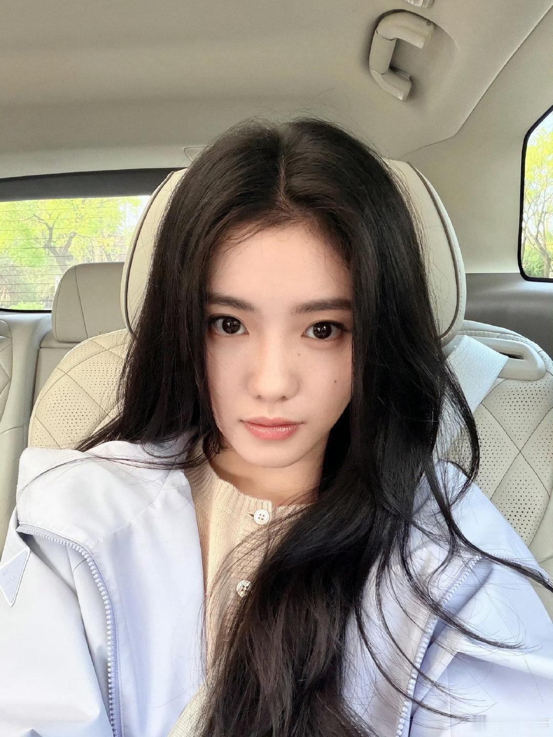 #刘浩存[超话]# lhc#刘浩存#lhc#刘浩存# 

好美好可爱呀~好想你​