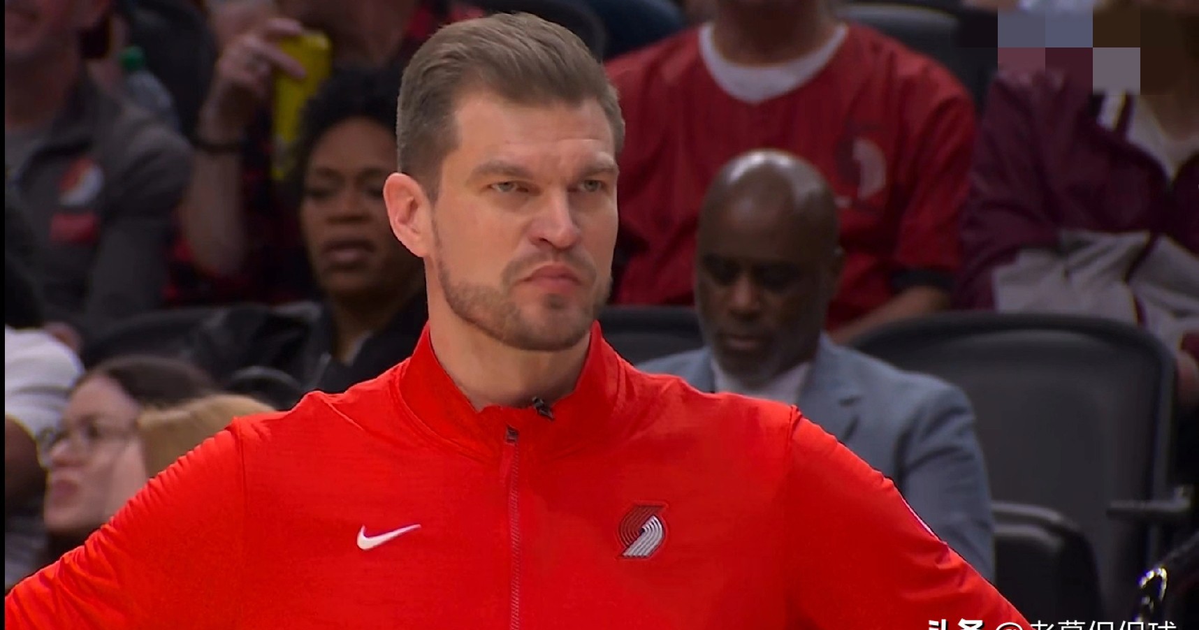 开拓者轮换太乱，杨瀚森坐穿板凳，斯普利特到底在等什么。