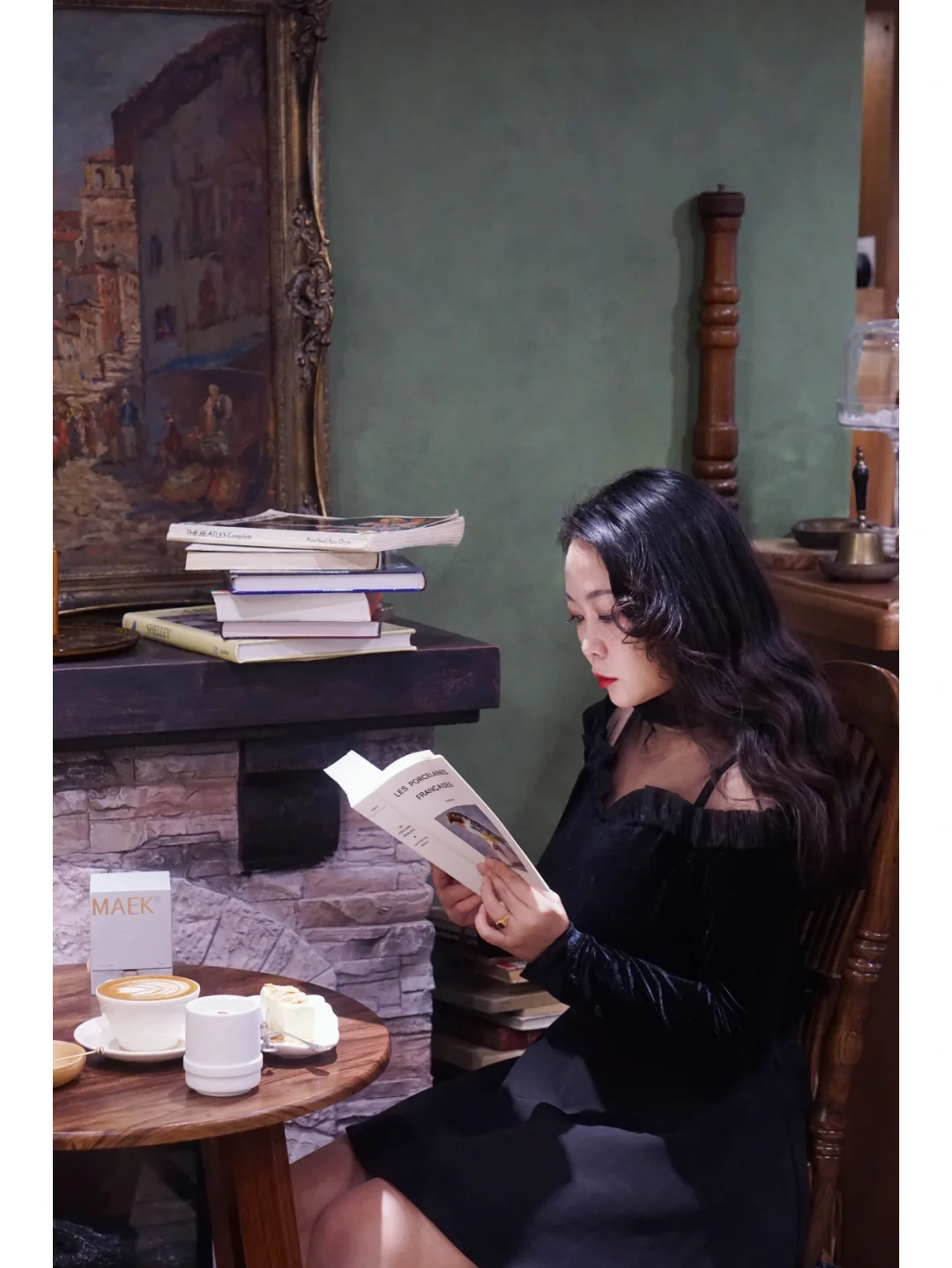 复古阁楼里的芳香｜藏在住宅里的中古咖啡店