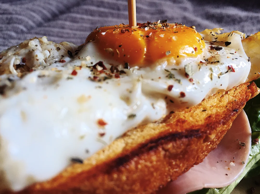 周二☀️｜Brunch sandwich🥪🥣🥗