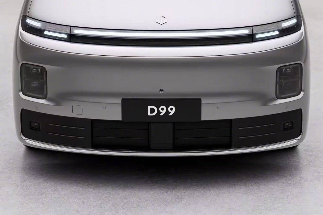 搭载1000V高压平台 零跑首款旗舰MPV D99正式上市！  【俊明...