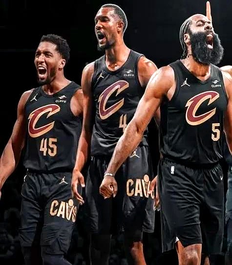 千万要稳住！大好局面差点就没了。    2-0领先，哈登和米切尔还破了...