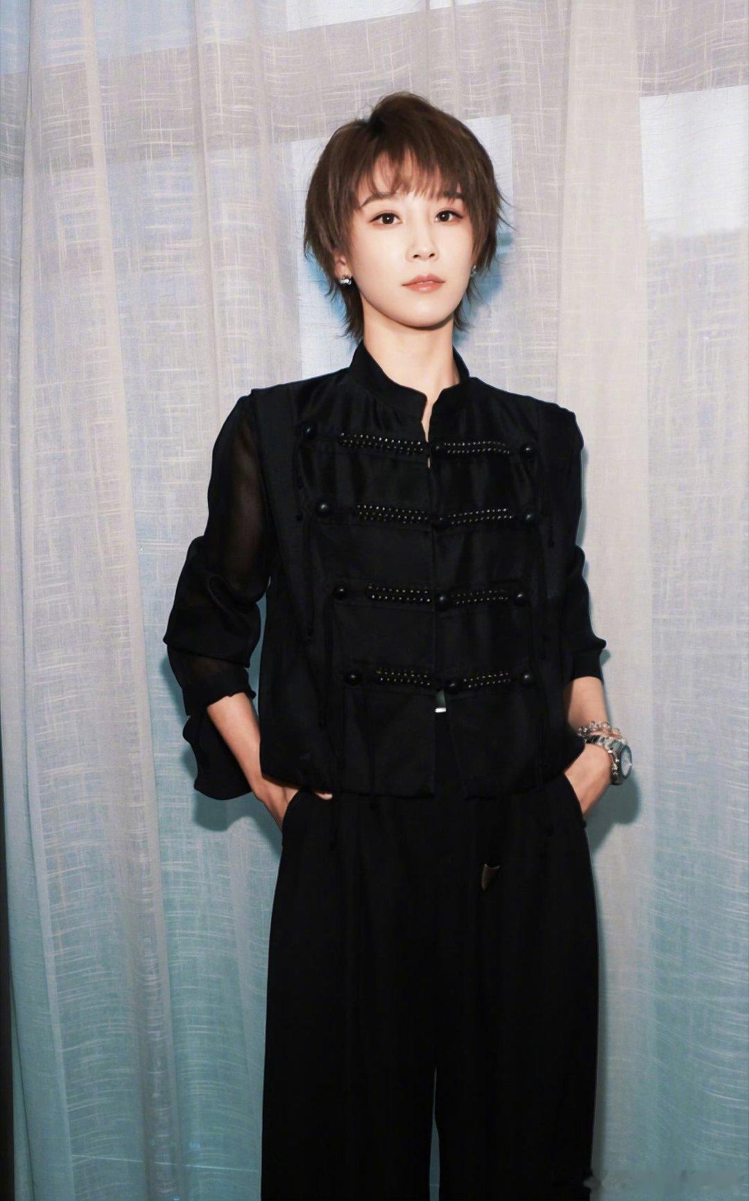 #谢楠演我追兰香如故# 等更新的滋味太难受，求快点加更 ​