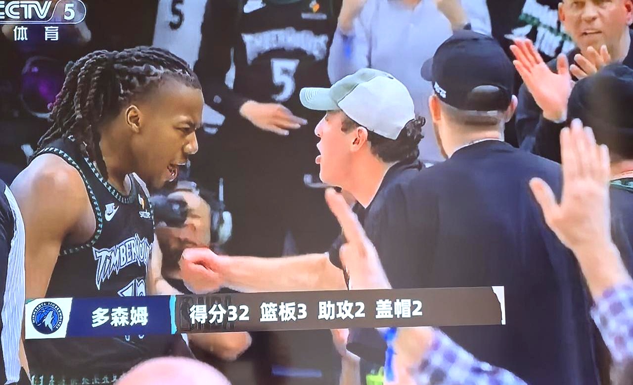 网上查他，几乎都没啥资料。    谁能想到，森林狼季后赛打掘金，主角竟...