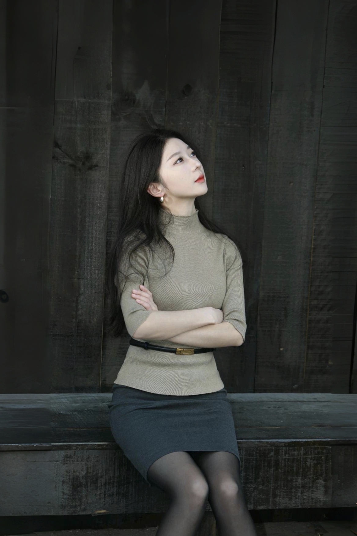 当知当觉秋冬毛衫配厚黑最搭 即保暖又靓丽又显气质 简直不要不要的