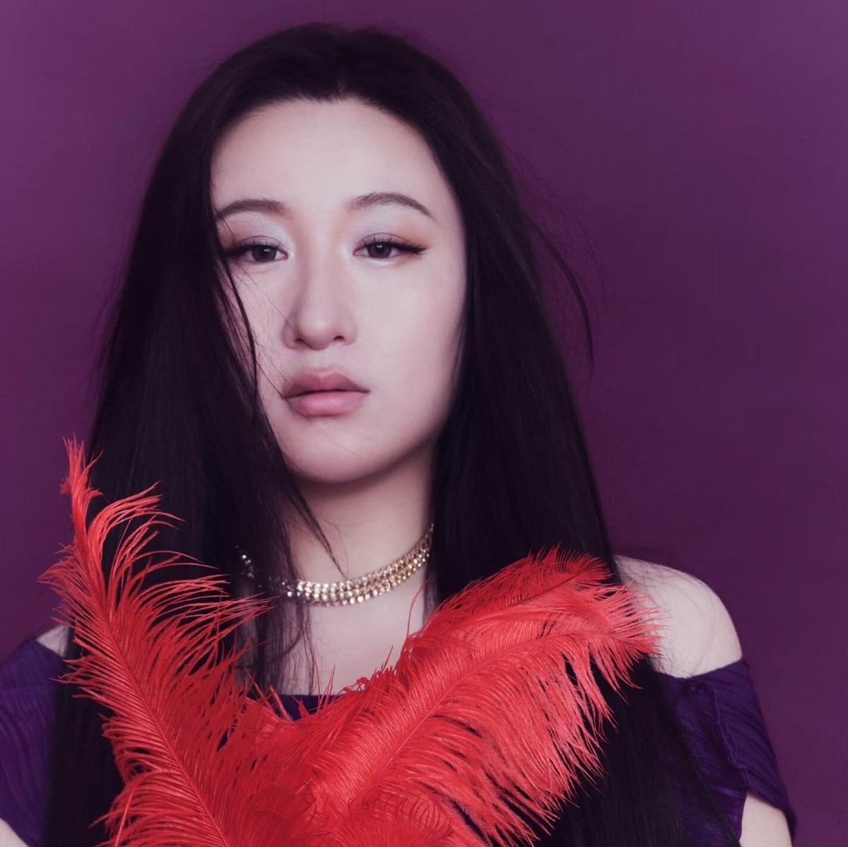 锤娜丽莎被逼到公开发飙，三年减掉三十斤却被一口咬定走了捷径，换谁不炸毛？
她晒出中医调理多囊和脂肪肝的历程，停药七八年，平均一个月瘦不到一斤，就这速度还能被扣上打针的帽子。那些追着骂的人，怕是连自己体检报告都不敢看吧。
凭什么非得按头让人承认没干过的事？人家为健康吃苦，你们为嫉妒红眼，嘴里说着关心，