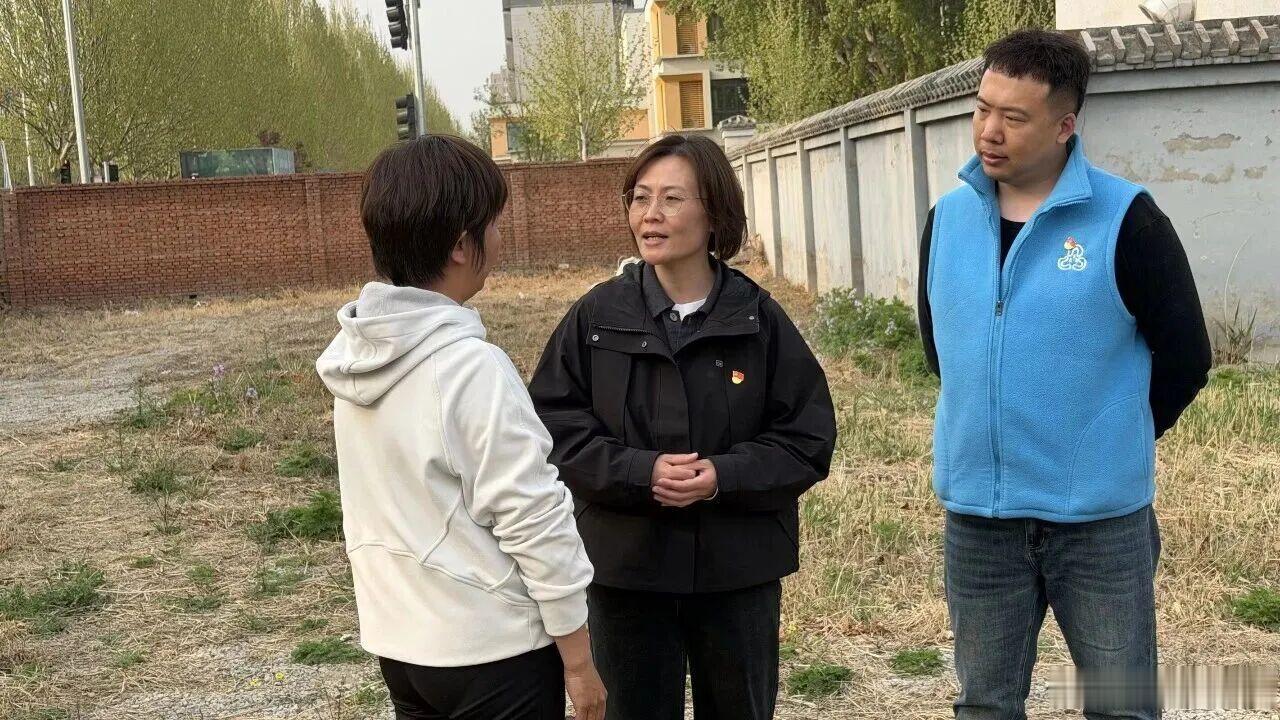 【榜样人物-黄村镇杨平：资源盘活治顽疾 接诉见效暖民心】详情戳网页链接...