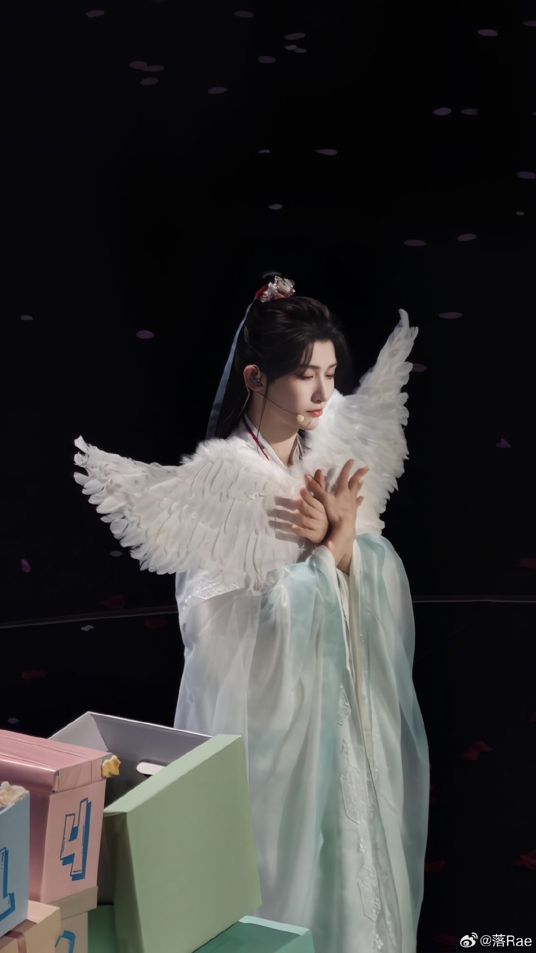 #刘宇歌曲远不止你我# [比耶]#刘宇# 
我要路转粉！！！太美了！！[爱慕]能说说刘宇粉丝有什么需要注意的吗[拜托]？
刘宇
​