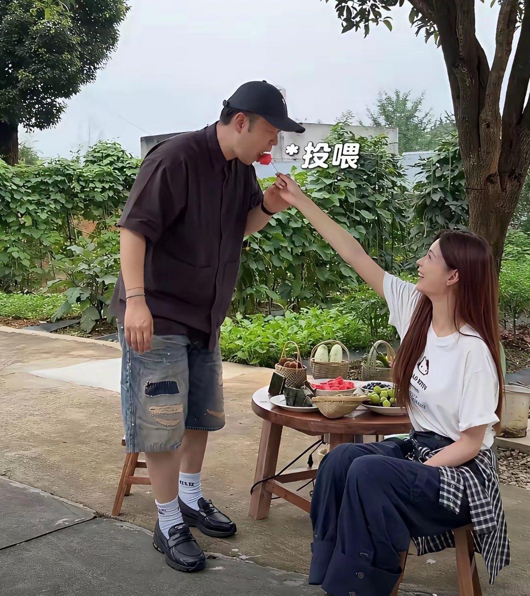 七夕杜海涛沈梦辰秀恩爱，小两口打卡农家乐，日子过得烟火气十足​​​​